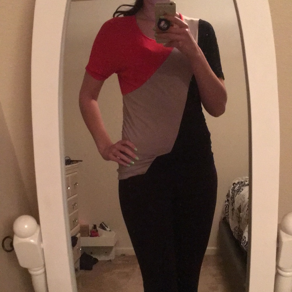 ❤️ SOLO Hook Coral Red Color Block Ruched Side Top – Women’s Small ❤️